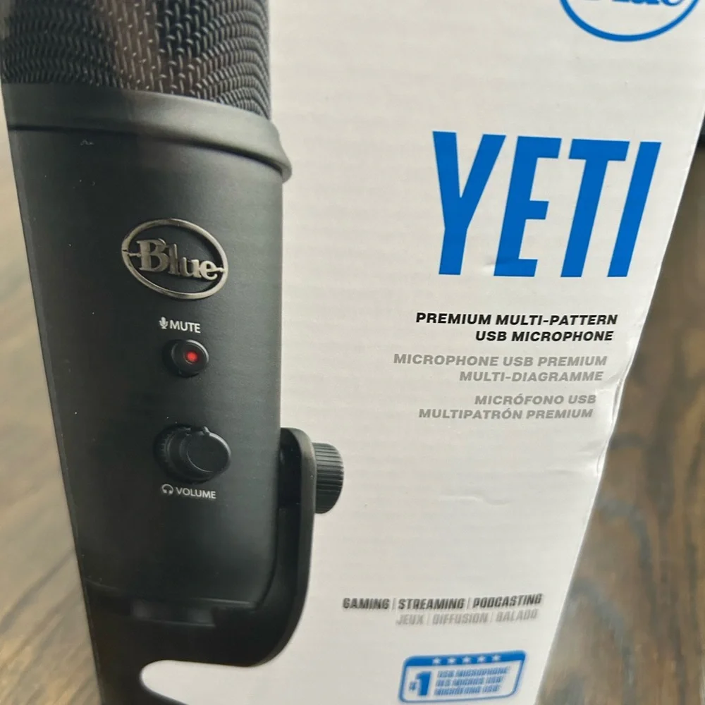 Blue Yeti USB Microphone - Black
